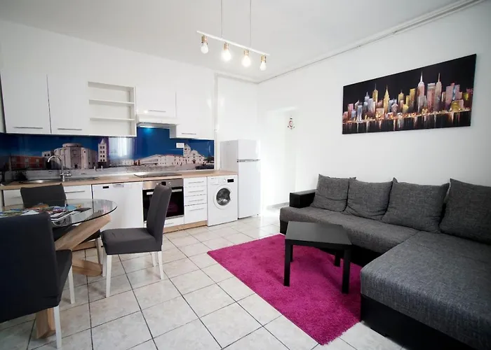 Апартаменты Nicole *